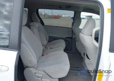 2011 Toyota Sienna Le V6 from USA, damaged, VIN 5TDKK3DC1BS090655